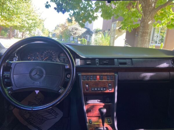 Mercedes Benz e300 24 - Imagen 5