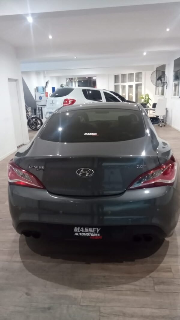 Hyundai Genesis 2.0 T - Imagen 5