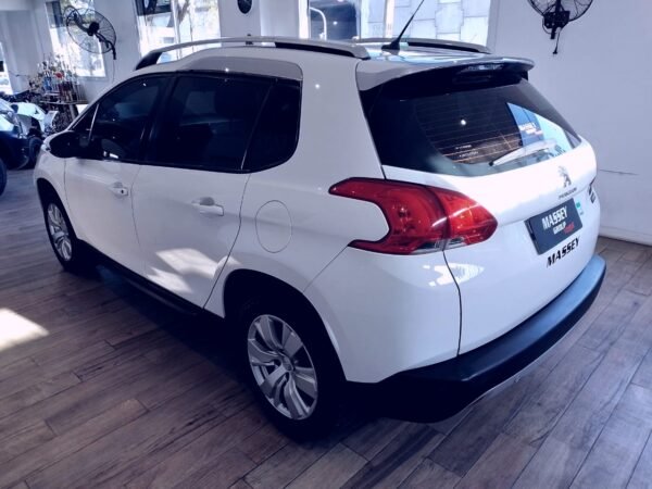 Peugeot 2008 caja automática. Segundo dueño, 77.000 km - Imagen 4