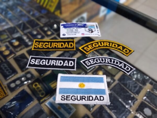 Cartelito de seguridad con abrojo