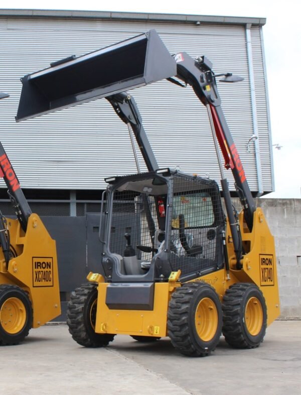 Minicargador IRON XC740 - Imagen 5