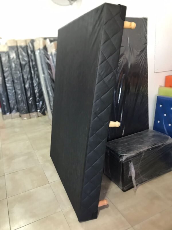BASE DE SOMMIER! SOMOS FABRICANTES 80 ----- CONTADO: $49.630 - PRECIO DE LISTA: $55.137 100 --- CONTADO: $54.260 - PRECIO DE LISTA: $60.287 130 --- CONTADO: $66.480 - PRECIO DE LISTA: $73.870 140 --- CONTADO: $69.770 - PRECIO DE LISTA: $77.524