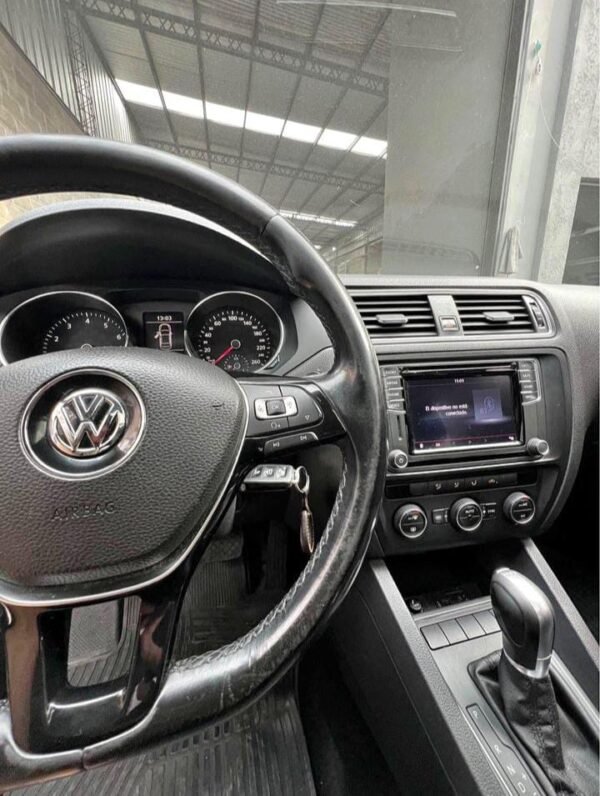 VW Vento 1.4tsi - Imagen 2