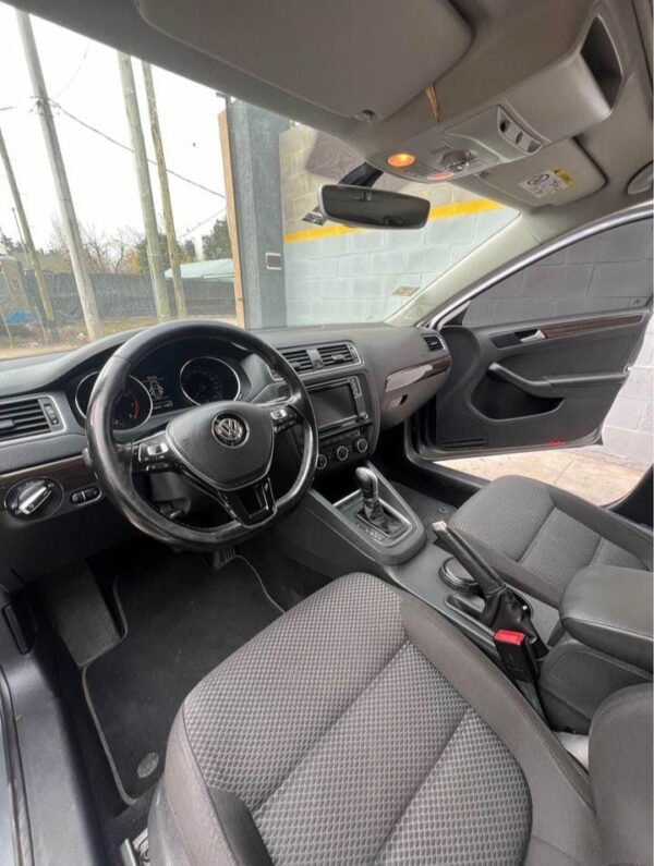 VW Vento 1.4tsi - Imagen 8