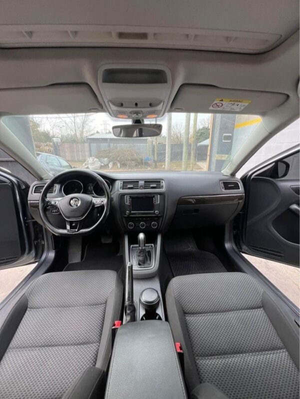 VW Vento 1.4tsi - Imagen 9