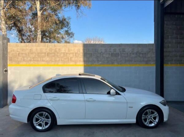 BMW 320 I - Imagen 4