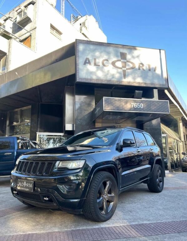 GRAND CHEROKEE OVERLAND