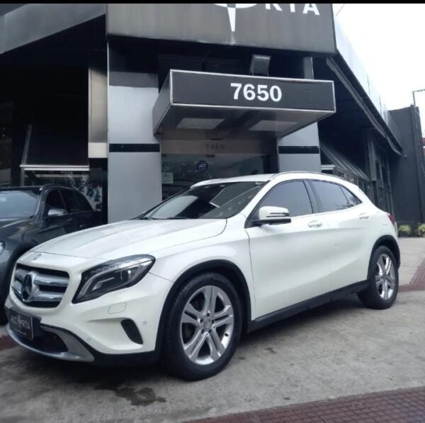 MERCEDES BENZ CLASE GLA 200 URBAN
