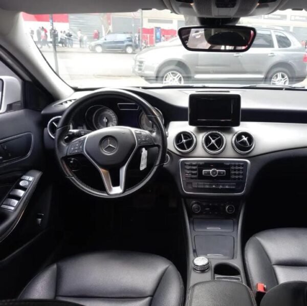 MERCEDES BENZ CLASE GLA 200 URBAN - Imagen 7