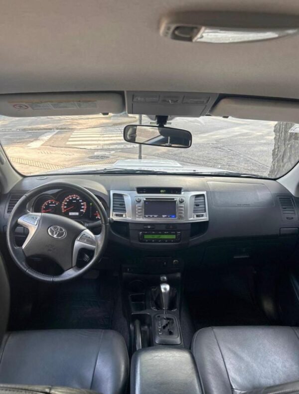 TOYOTA HILUX DC SRX - Imagen 4