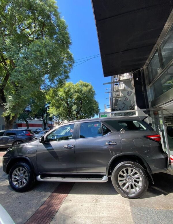 TOYOTA SW4 2.8 SRX 0KM - Imagen 4