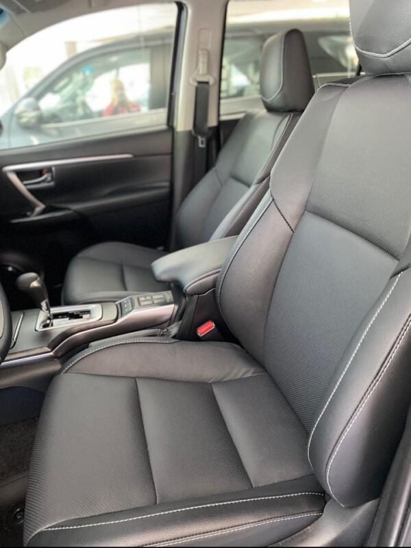 TOYOTA SW4 2.8 SRX 0KM - Imagen 6