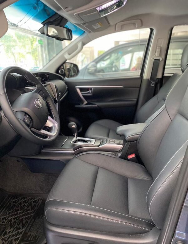 TOYOTA SW4 2.8 SRX 0KM - Imagen 9