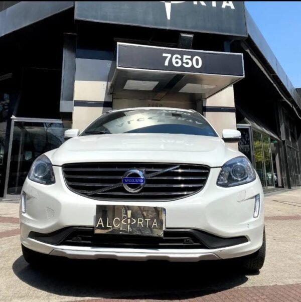 VOLVO XC60 MOMENTUM 2.0 T5 AWD