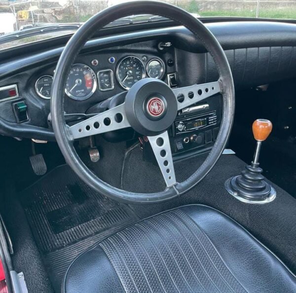 MG B GT 1969 - Imagen 2