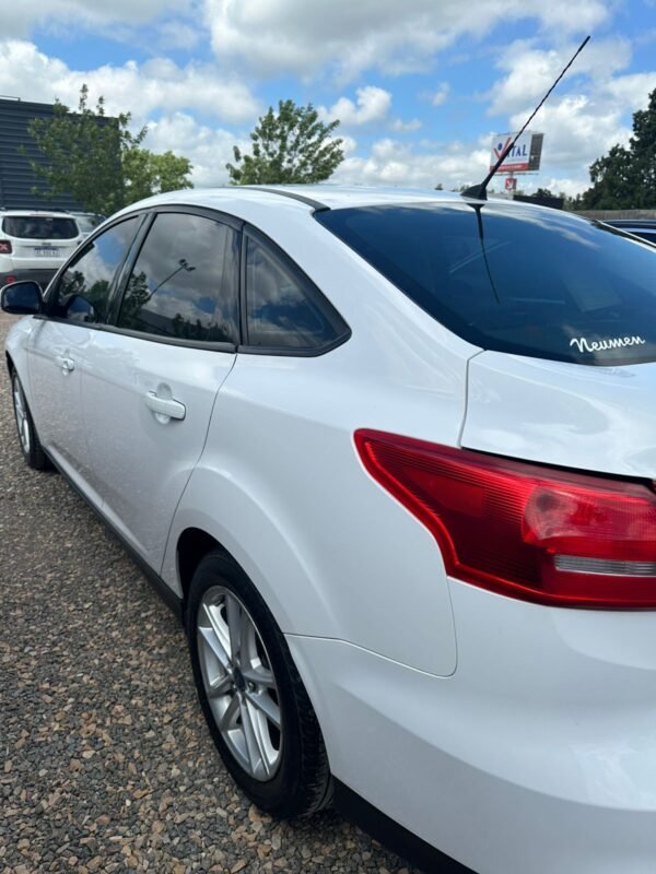 FORD FOCUS L/16 1.6 4 P S - Imagen 5