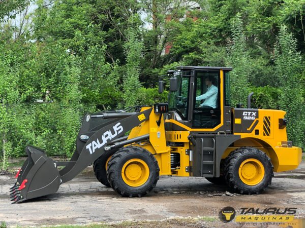 Pala Cargadora Taurus modelo: CTX926 Serie II - Capacidad 1,0 m³ - Imagen 2