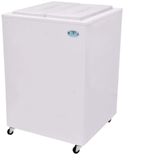 Gabinete exterior en chapa de acero prepintado color blanco e interior en chapa galvanizada.