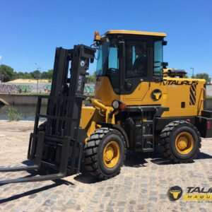 Tractoelevador Taurus modelo CTX825
