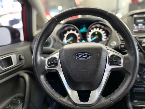 FORD FIESTA TITANIUM DESING 1.6 - Imagen 13