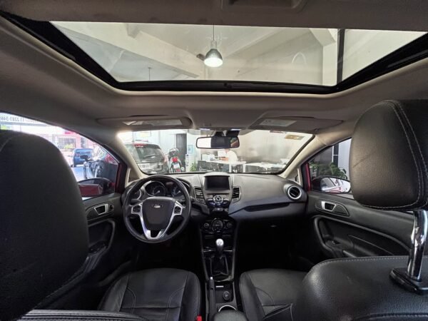 FORD FIESTA TITANIUM DESING 1.6 - Imagen 9