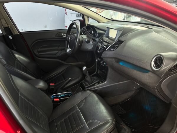 FORD FIESTA TITANIUM DESING 1.6 - Imagen 11