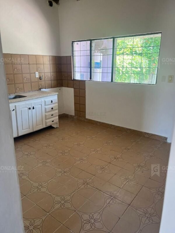 MARTIGNONE 100 - Casa Alquiler - Imagen 2