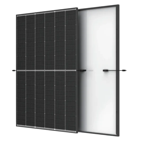 ¡Aprovecha al máximo la energía del sol con nuestros paneles solares hechos con silicio monocristalino! Diseñados para brindar un rendimiento excepcional, nuestros paneles monocristalinos ofrecen una eficiencia superior y una mayor capacidad de generación de energía en comparación con los paneles policristalinos estándares PS. Con una potencia de 370W, buen rendimiento y medidas intermedias, estos paneles monocristalinos son la opción ideal para aquellos que buscan maximizar el performance y la durabilidad de su sistema de energía solar. Con construcción robusta y vidrio de Alta Calidad que reduce la reflexión de rayos solares. Voc: 40.90V / Isc: 11.53A