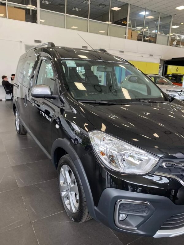 Renault Kango Stepway 1.6 2025 - Mínimo Anticipo, Entrega Inmediata!