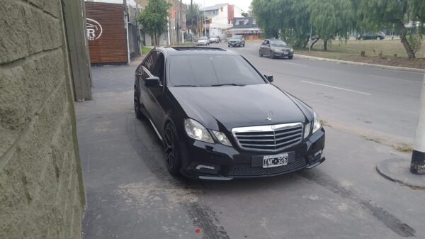 Mercedes benz e300 v6 - Imagen 3