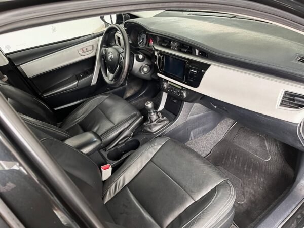 TOYOTA COROLLA XEI MT - Imagen 13