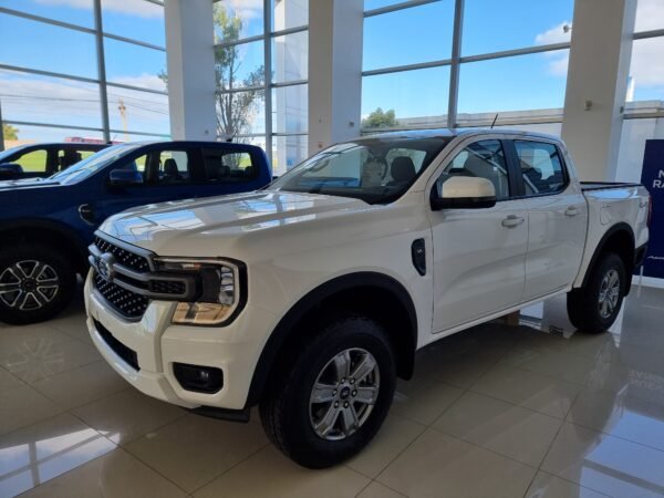 Ranger XLS 3.0 V6 250 CV 10 at - Imagen 2