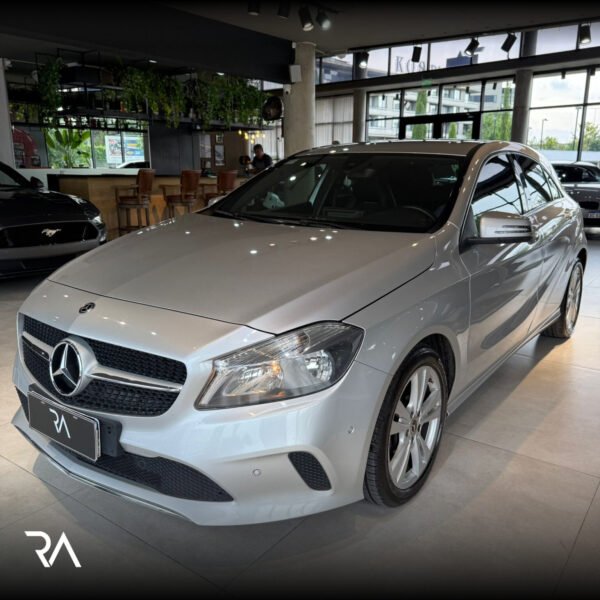 MERCEDES-BENZ CLASE A 1.6 A200 URBAN 156CV - Imagen 3