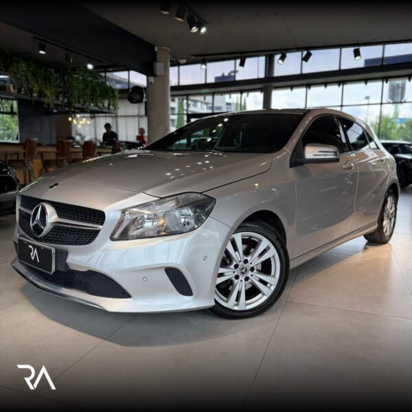 MERCEDES-BENZ CLASE A 1.6 A200 URBAN 156CV - Imagen 4