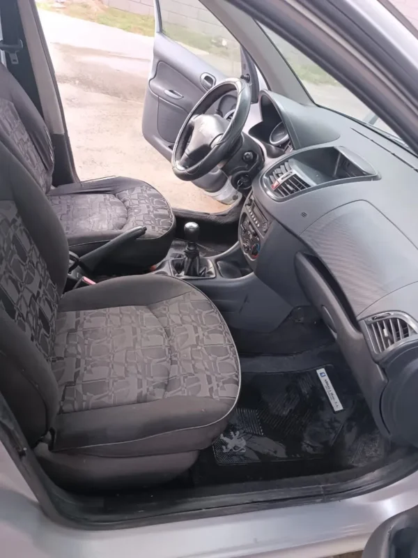 Peugeot 207 1.9 Sedan Xs - Imagen 2