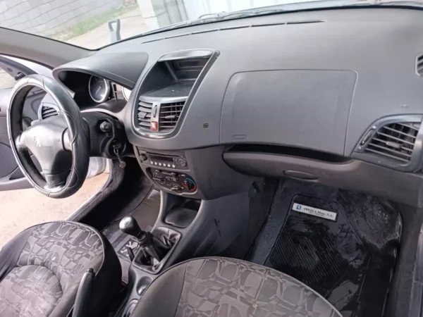 Peugeot 207 1.9 Sedan Xs - Imagen 3