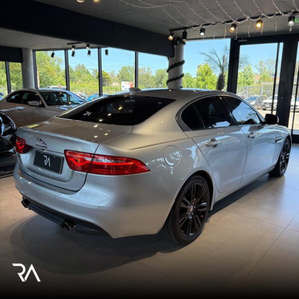 JAGUAR XE 2.0 SE 240CV - Imagen 9