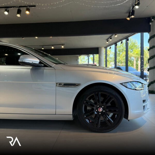 JAGUAR XE 2.0 SE 240CV - Imagen 10