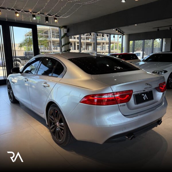 JAGUAR XE 2.0 SE 240CV - Imagen 5