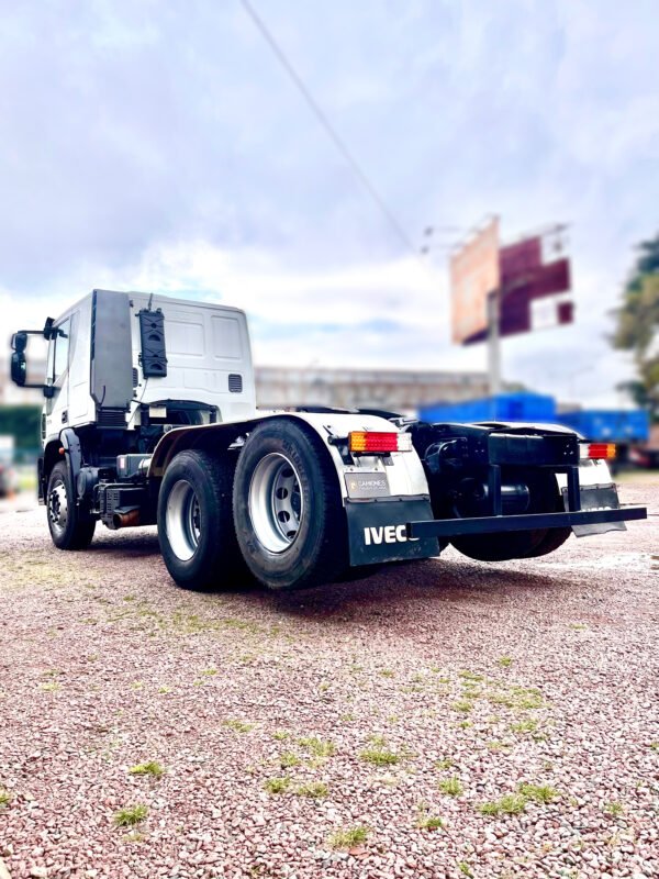 Camión Iveco Cursor 330 año 2013 - Imagen 4