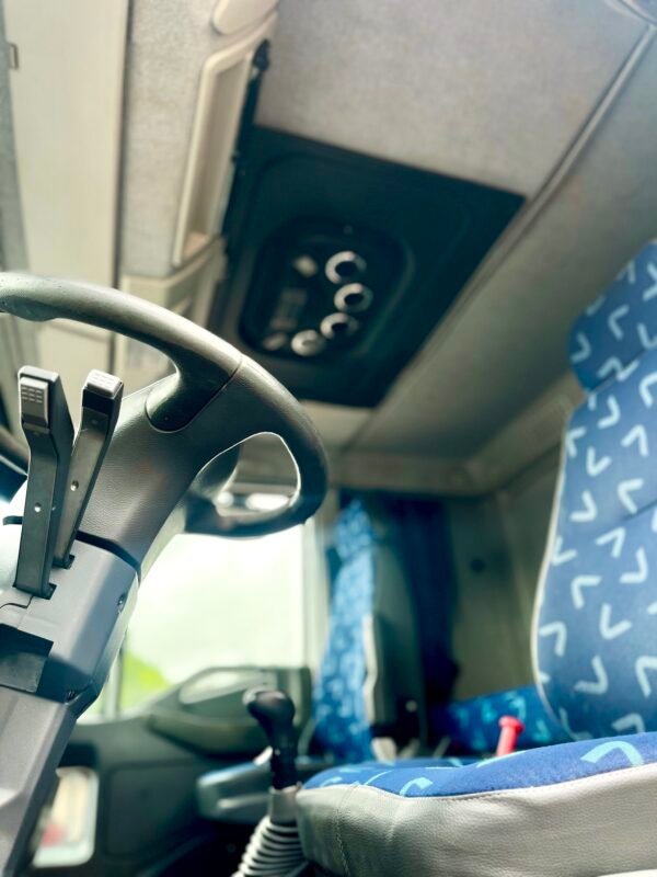 Camión Iveco Cursor 330 año 2013 - Imagen 7