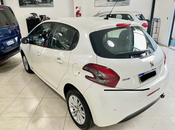 PEUGOET 208 ALLURE 1.6 16v pack Navegador - Imagen 4