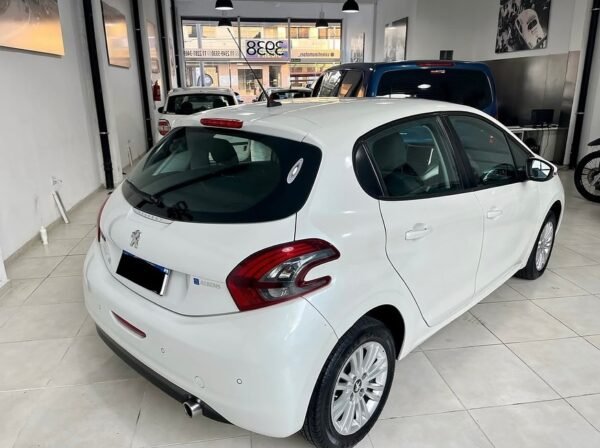 PEUGOET 208 ALLURE 1.6 16v pack Navegador - Imagen 6