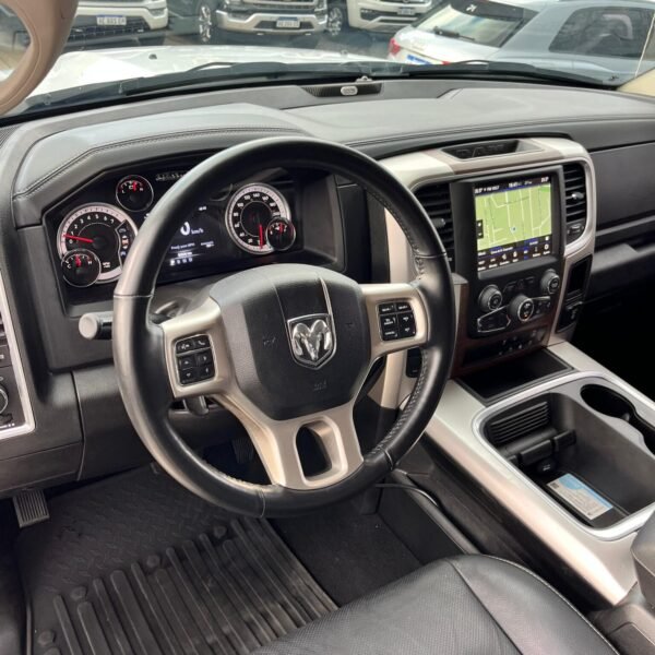 RAM 1500 5.7 LARAMIE NIGTH EDITION - Imagen 17
