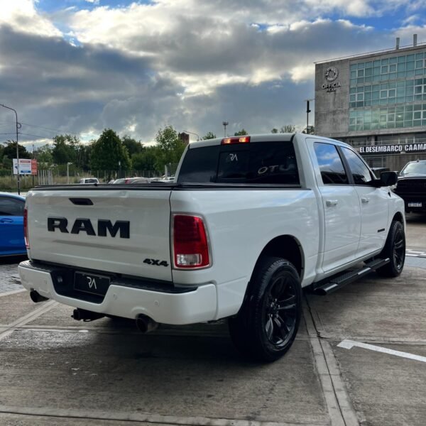 RAM 1500 5.7 LARAMIE NIGTH EDITION - Imagen 5