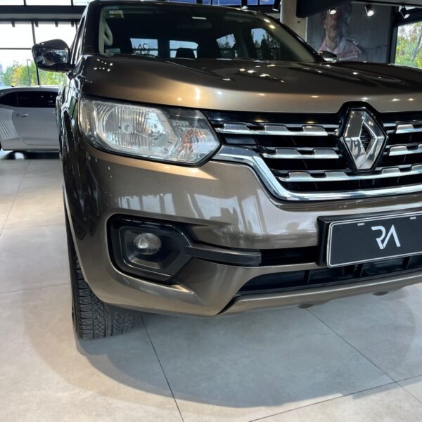 RENAULT ALASKAN 2.3 BIT 16V ICONIC MT 4×4 - Imagen 7