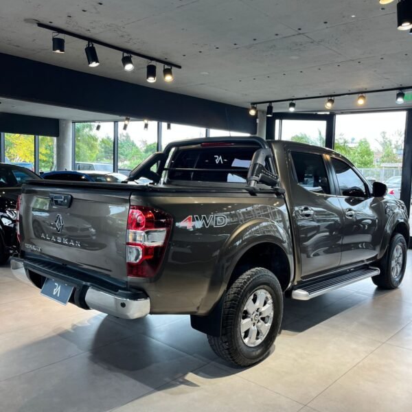 RENAULT ALASKAN 2.3 BIT 16V ICONIC MT 4×4 - Imagen 9