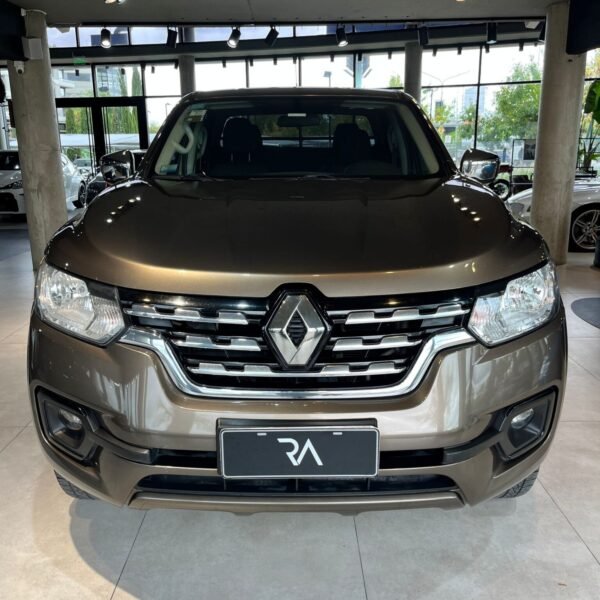 RENAULT ALASKAN 2.3 BIT 16V ICONIC MT 4×4 - Imagen 4