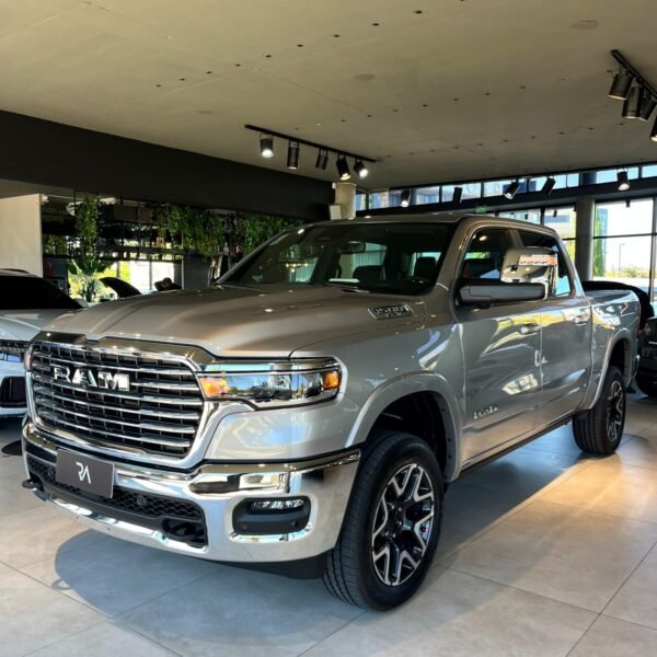RAM 1500 3.0 LARAMIE 4X4 AT8 - Imagen 2