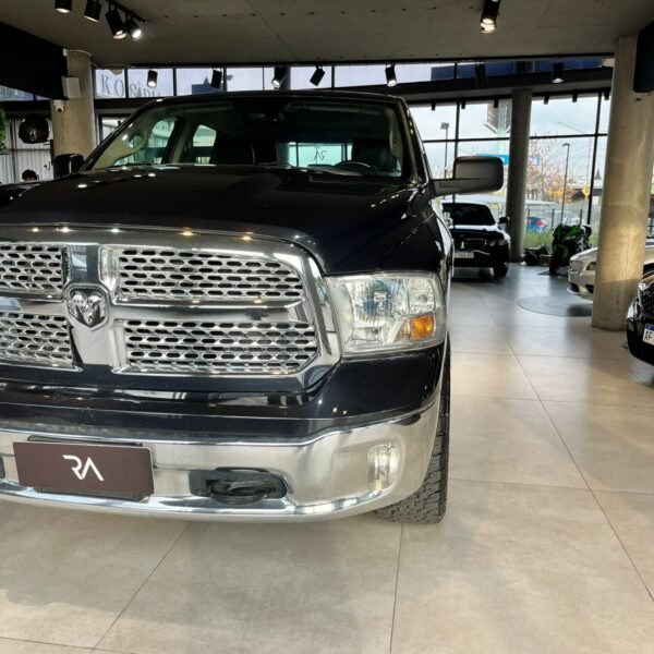 RAM 1500 5.7 LARAMIE NIGTH EDITION - Imagen 4